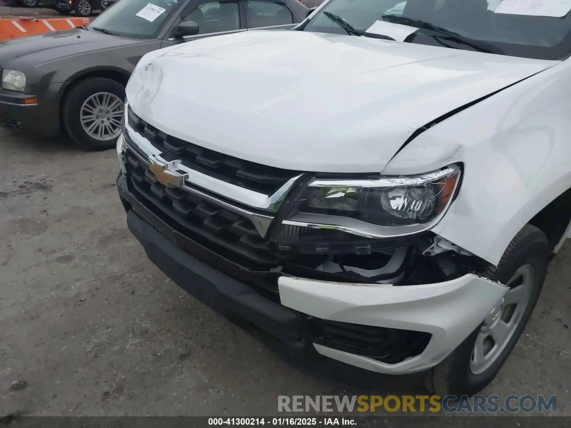 6 Photograph of a damaged car 1GCHSBEA8N1264935 CHEVROLET COLORADO 2022