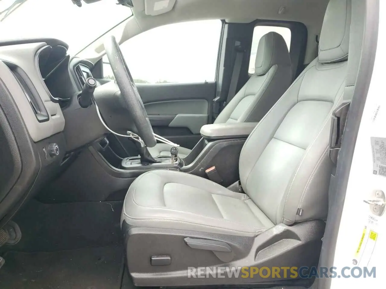 7 Photograph of a damaged car 1GCHSBEA9N1317125 CHEVROLET COLORADO 2022