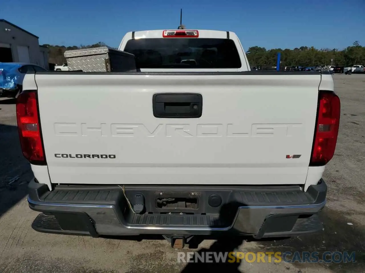 6 Photograph of a damaged car 1GCHSBEN3N1327703 CHEVROLET COLORADO 2022
