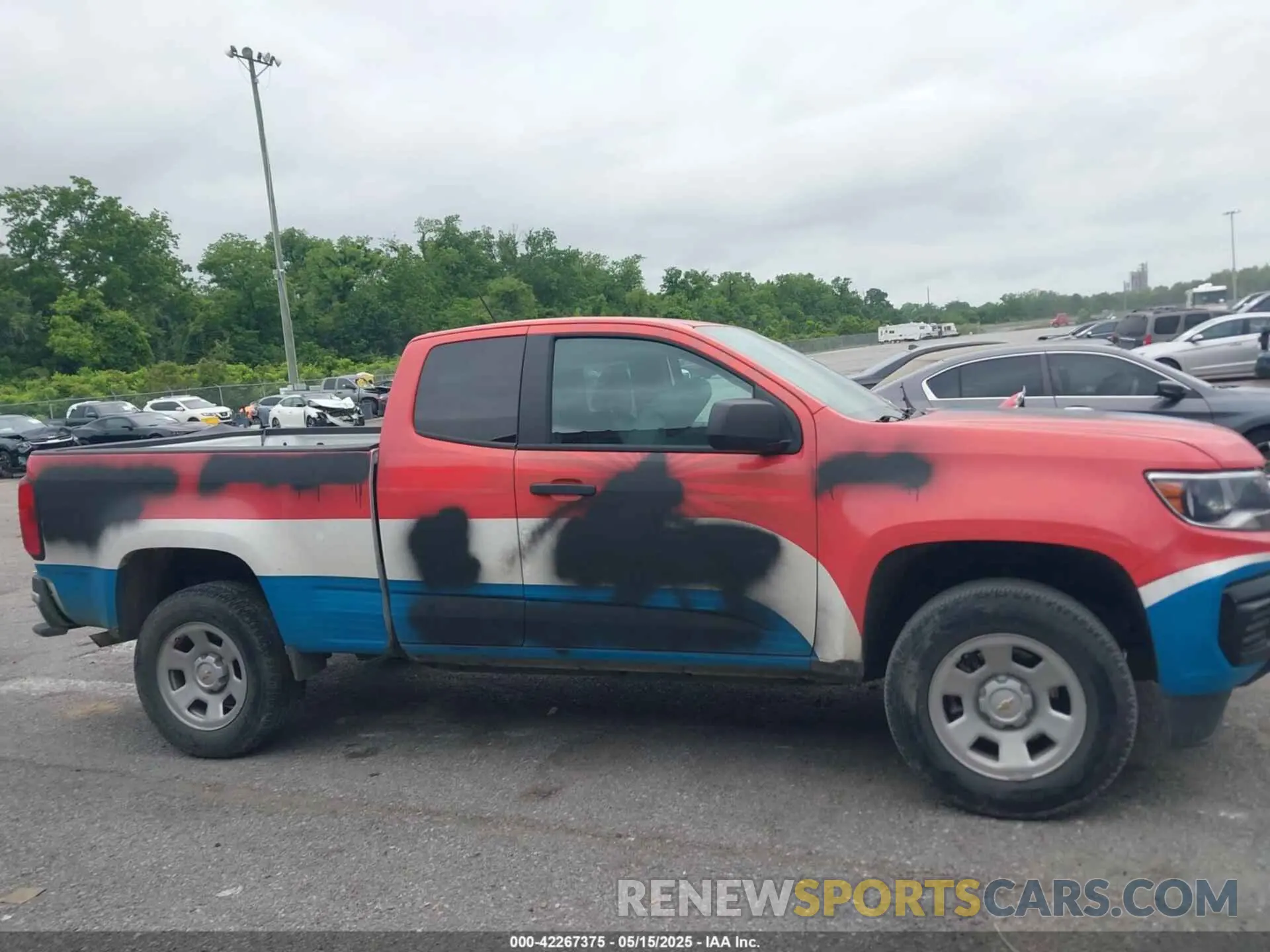 13 Photograph of a damaged car 1GCHSBEN9N1241134 CHEVROLET COLORADO 2022