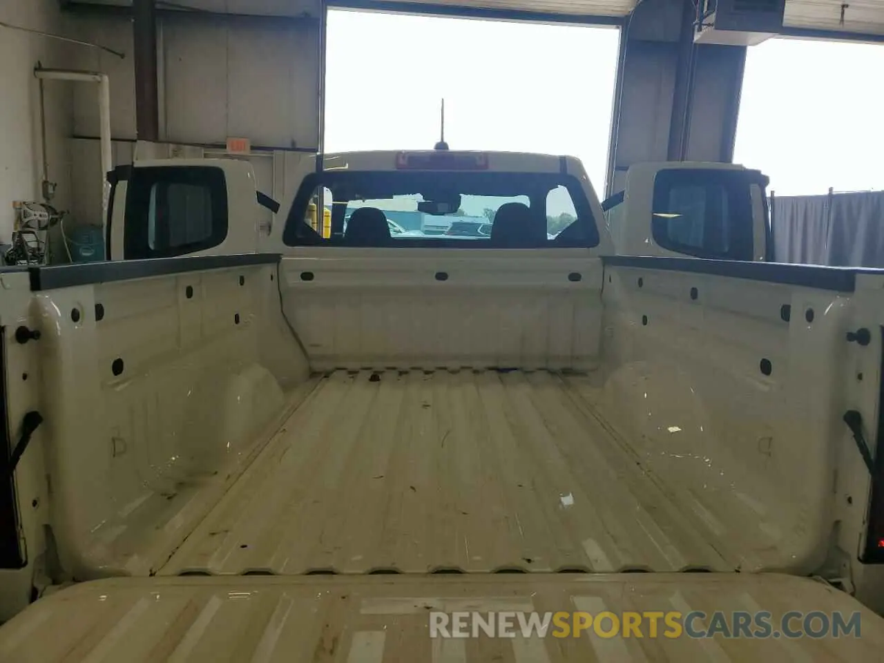 10 Photograph of a damaged car 1GCHSCEA0N1127770 CHEVROLET COLORADO 2022