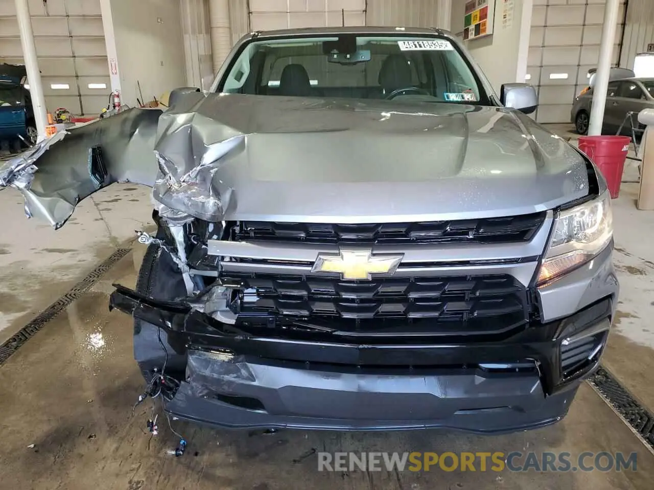 5 Photograph of a damaged car 1GCHSCEA1N1176220 CHEVROLET COLORADO 2022