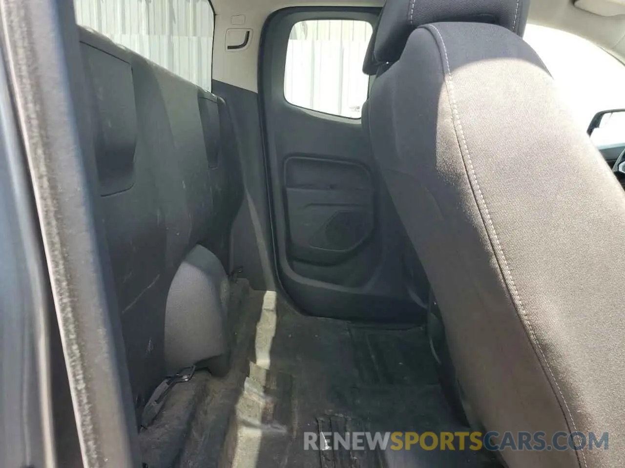 10 Photograph of a damaged car 1GCHSCEA1N1176749 CHEVROLET COLORADO 2022