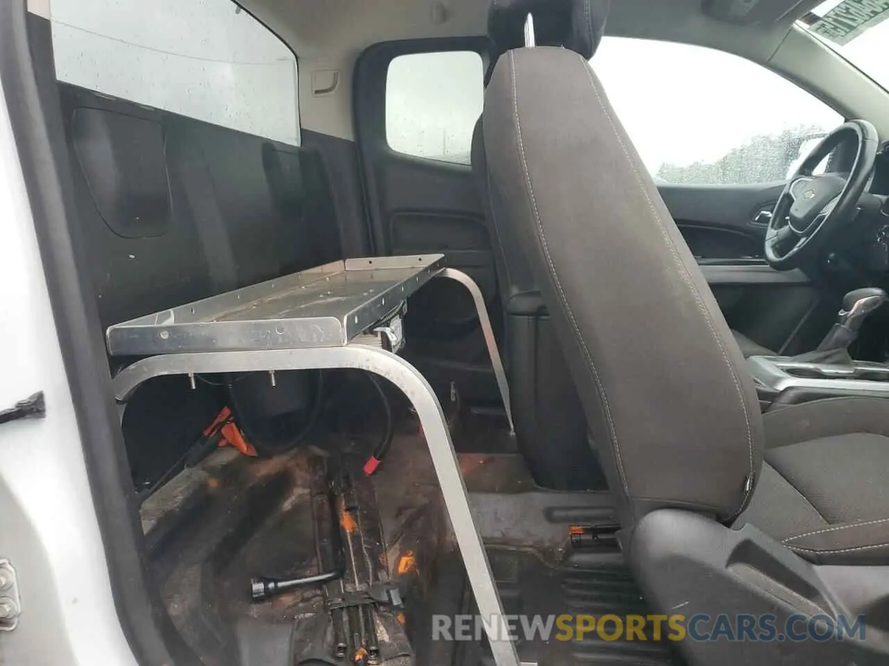 10 Photograph of a damaged car 1GCHSCEA2N1117046 CHEVROLET COLORADO 2022