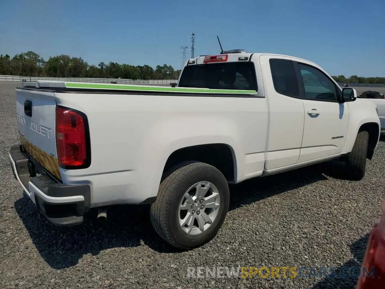 3 Photograph of a damaged car 1GCHSCEA2N1117046 CHEVROLET COLORADO 2022