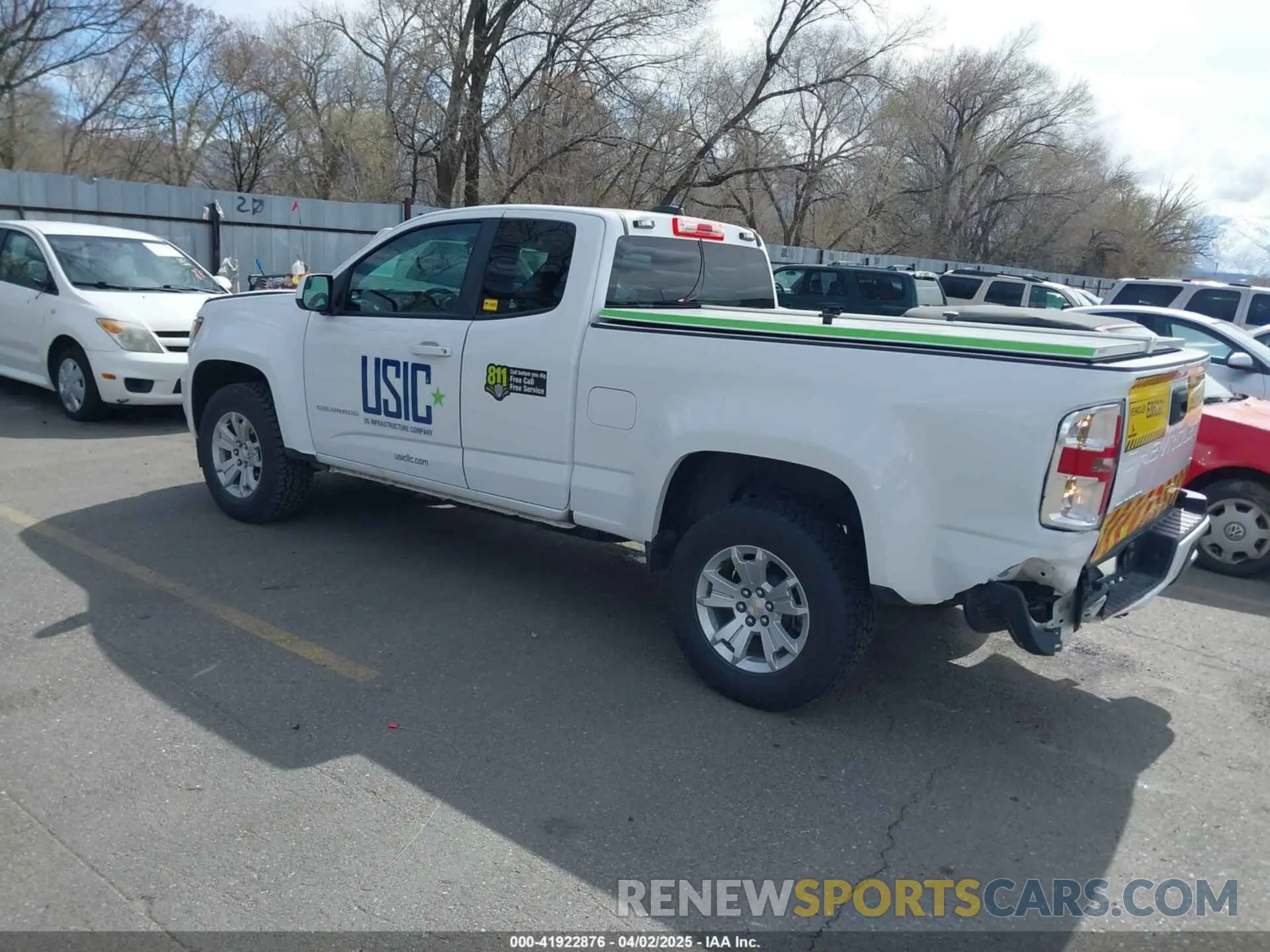 3 Photograph of a damaged car 1GCHSCEA2N1117936 CHEVROLET COLORADO 2022