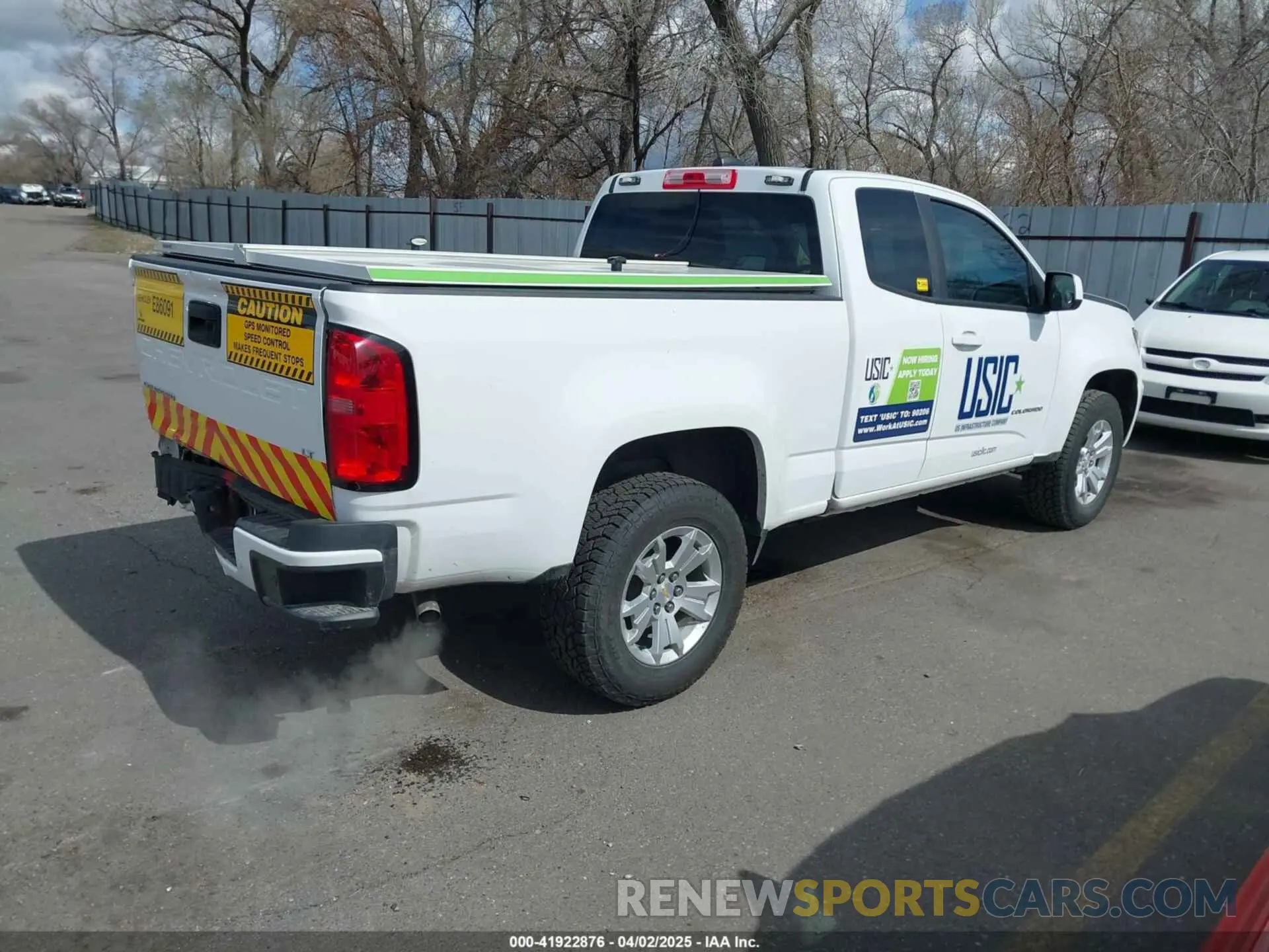 4 Photograph of a damaged car 1GCHSCEA2N1117936 CHEVROLET COLORADO 2022