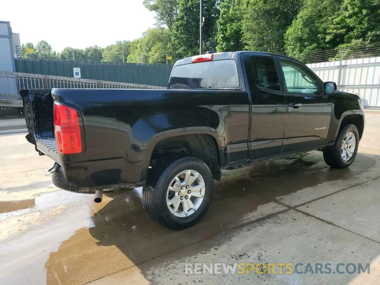 3 Photograph of a damaged car 1GCHSCEA2N1159815 CHEVROLET COLORADO 2022