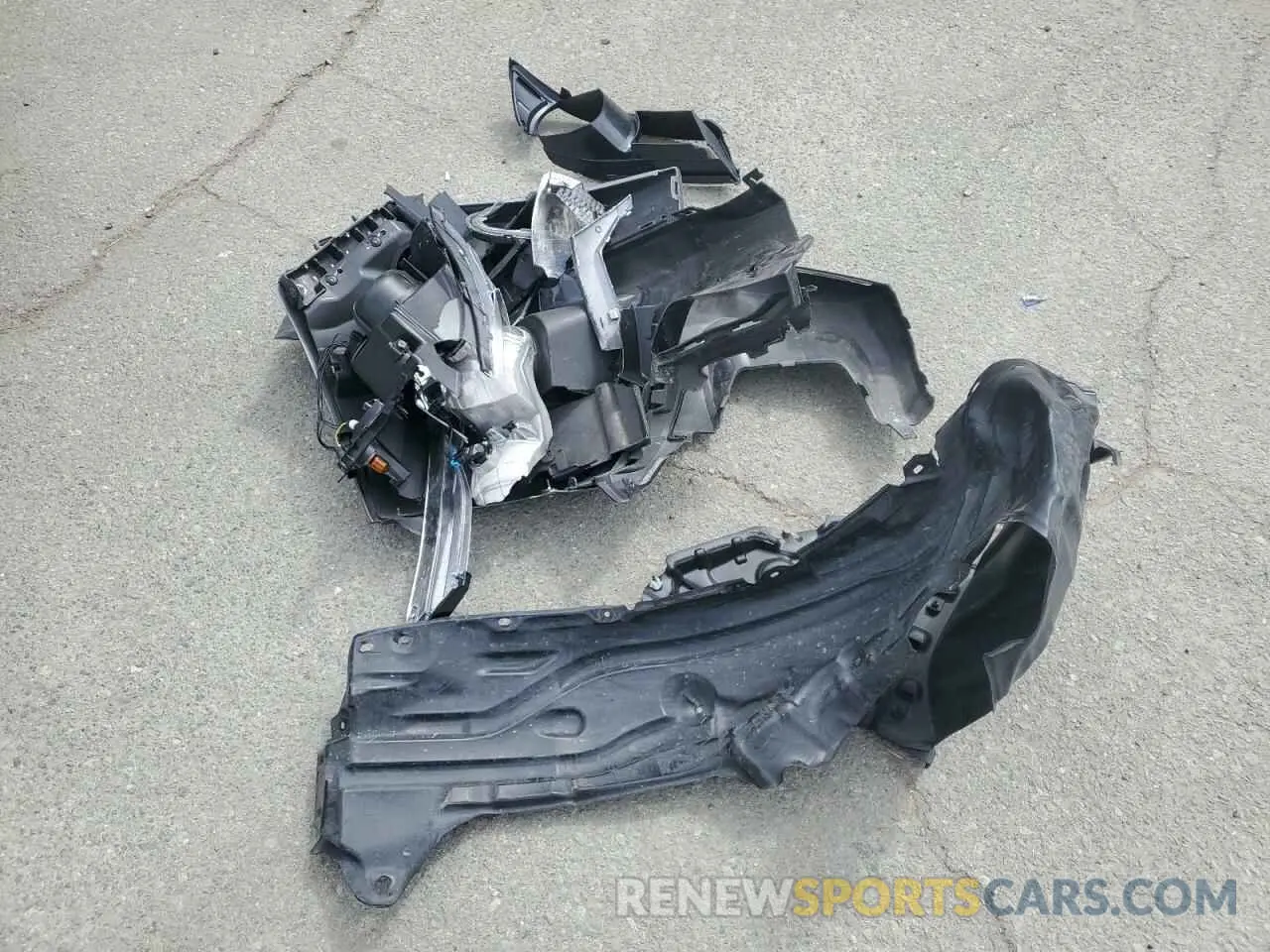 12 Photograph of a damaged car 1GCHSCEA2N1169938 CHEVROLET COLORADO 2022