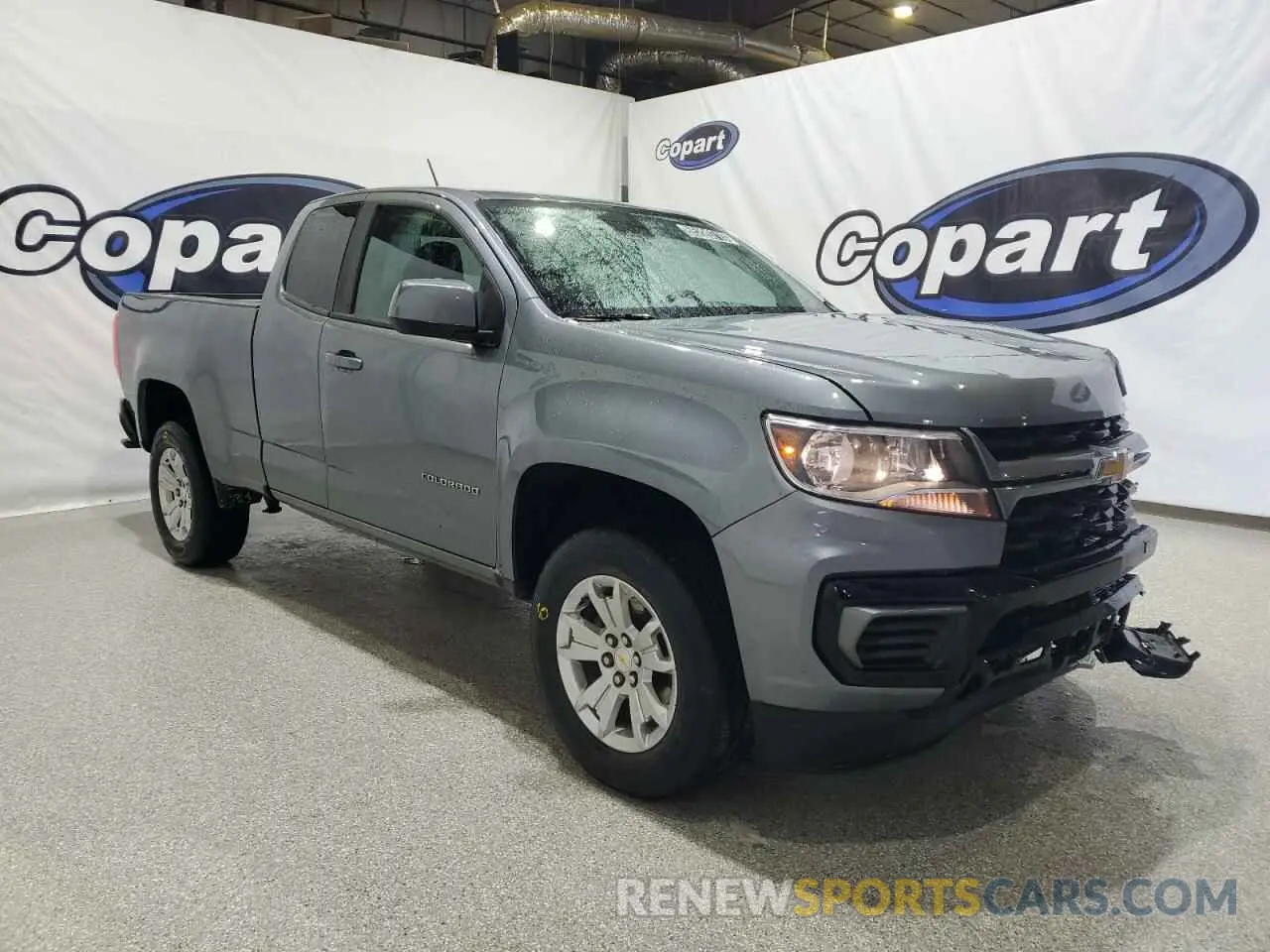 4 Photograph of a damaged car 1GCHSCEA2N1169938 CHEVROLET COLORADO 2022