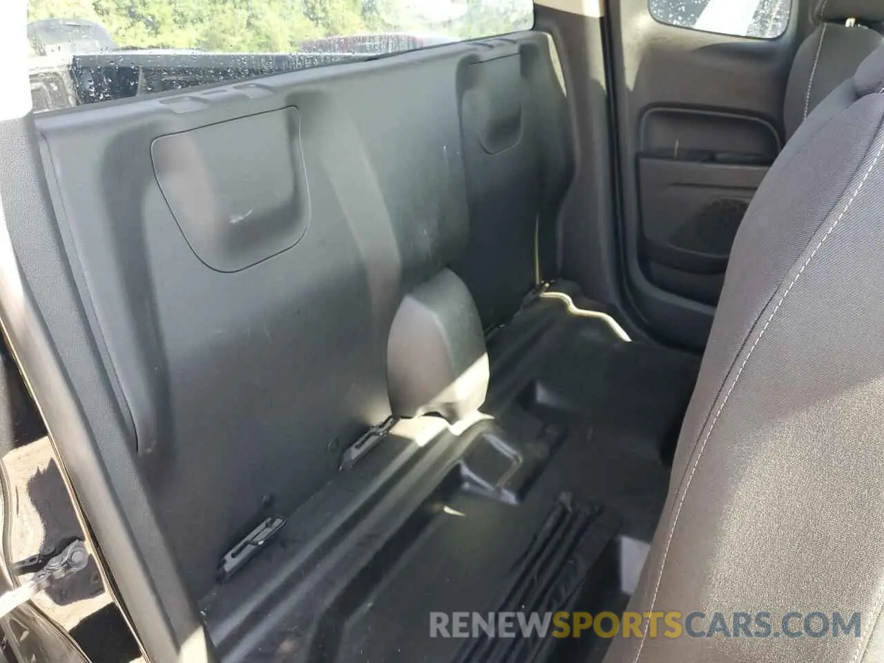 10 Photograph of a damaged car 1GCHSCEA2N1274009 CHEVROLET COLORADO 2022