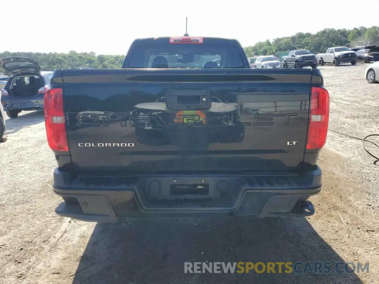 6 Photograph of a damaged car 1GCHSCEA2N1274009 CHEVROLET COLORADO 2022