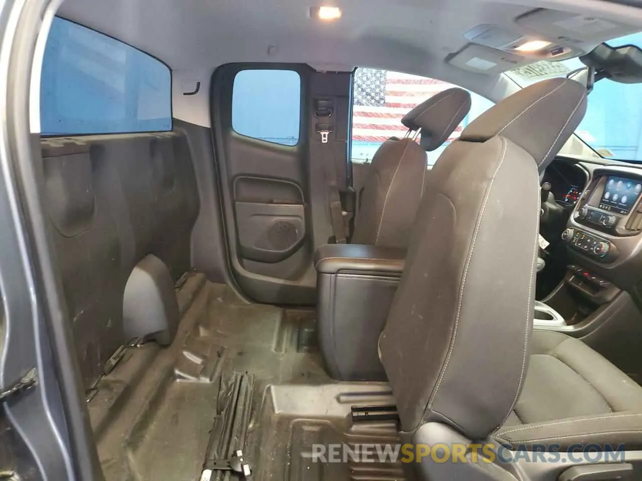 10 Photograph of a damaged car 1GCHSCEA3N1175585 CHEVROLET COLORADO 2022