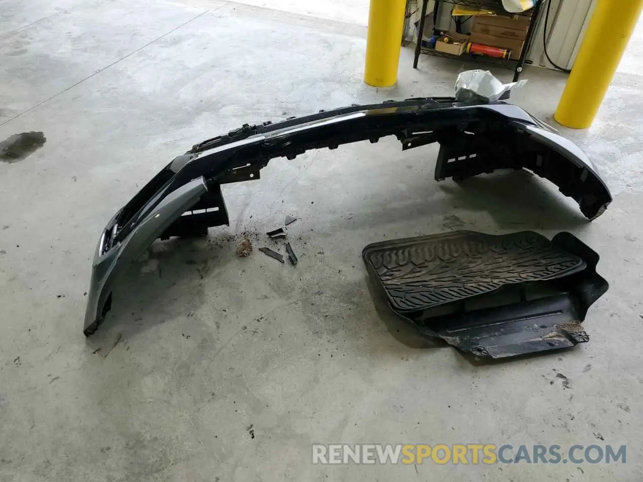 12 Photograph of a damaged car 1GCHSCEA3N1175893 CHEVROLET COLORADO 2022