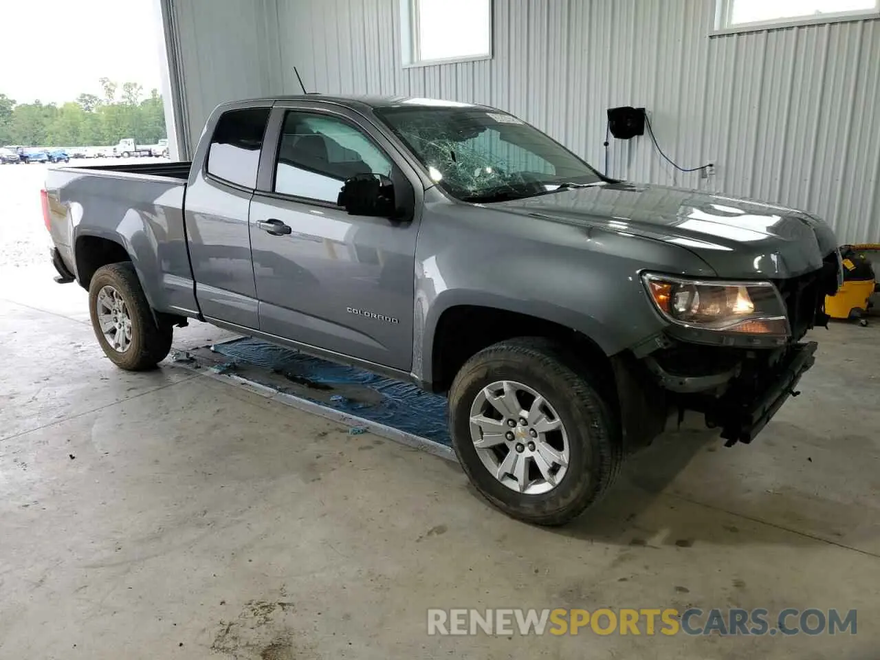 4 Photograph of a damaged car 1GCHSCEA3N1175893 CHEVROLET COLORADO 2022