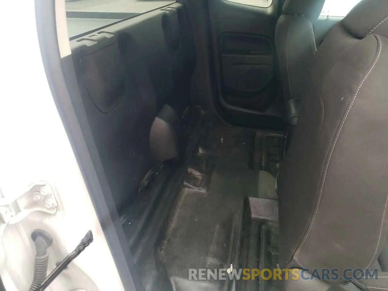 10 Photograph of a damaged car 1GCHSCEA3N1205376 CHEVROLET COLORADO 2022