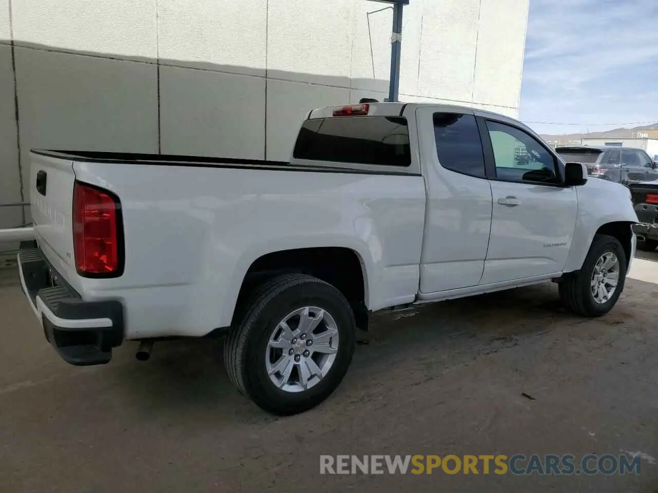3 Photograph of a damaged car 1GCHSCEA4N1233767 CHEVROLET COLORADO 2022