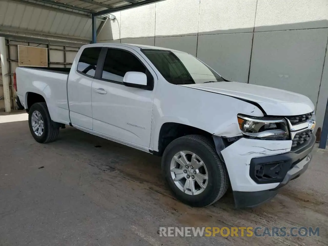 4 Photograph of a damaged car 1GCHSCEA4N1233767 CHEVROLET COLORADO 2022