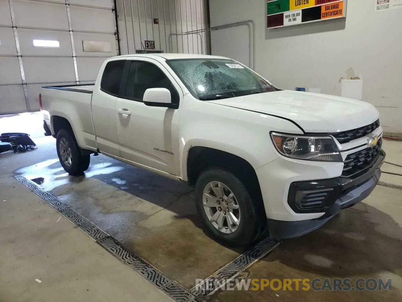 4 Photograph of a damaged car 1GCHSCEA4N1289689 CHEVROLET COLORADO 2022