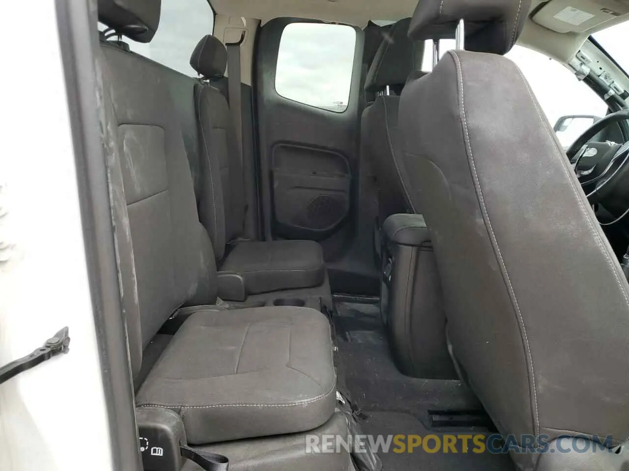 10 Photograph of a damaged car 1GCHSCEA5N1216041 CHEVROLET COLORADO 2022