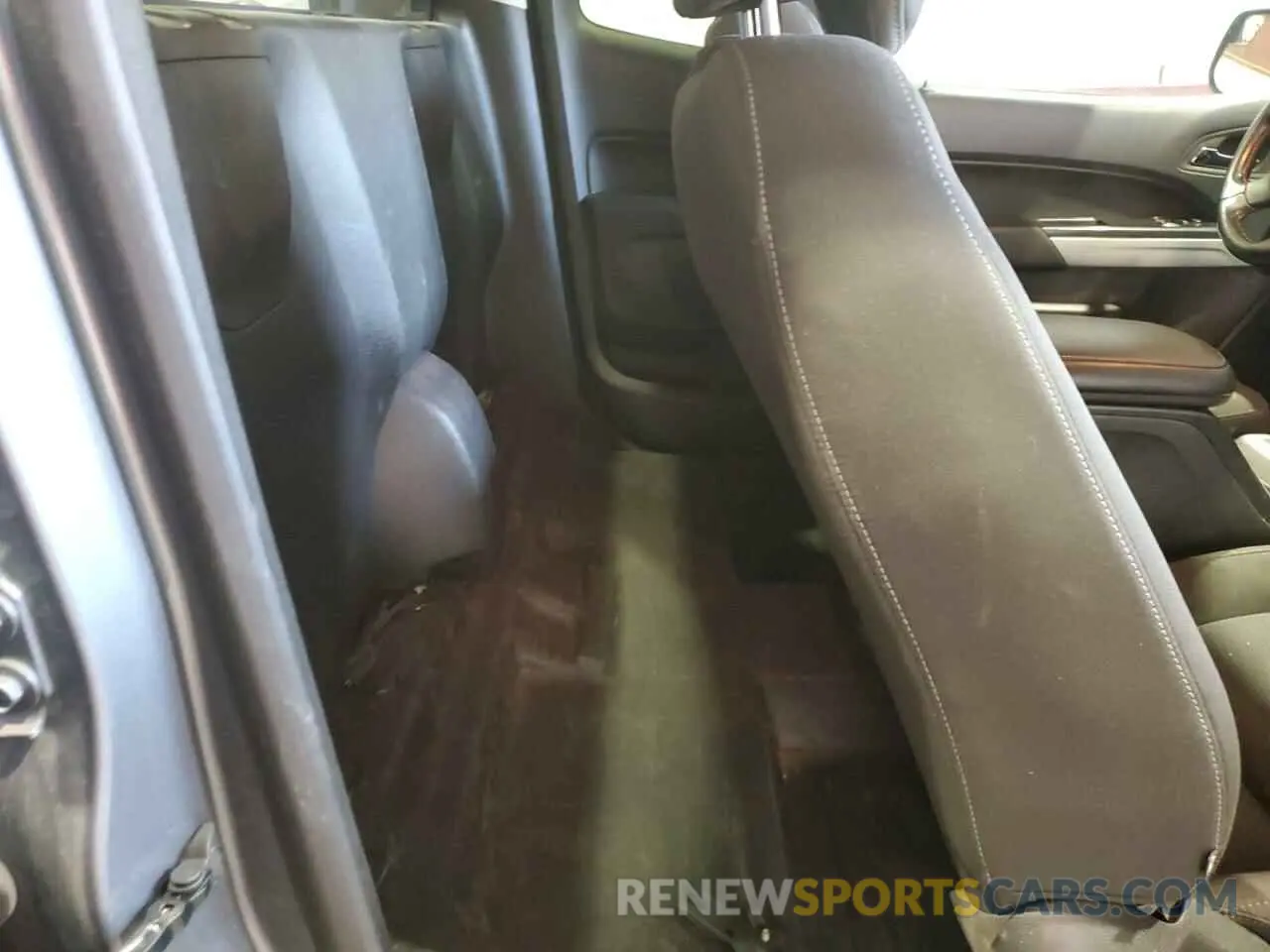 10 Photograph of a damaged car 1GCHSCEA6N1156030 CHEVROLET COLORADO 2022