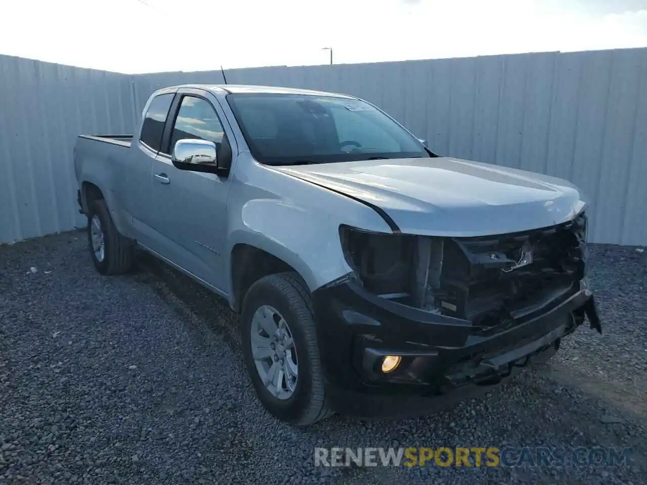 4 Photograph of a damaged car 1GCHSCEA6N1163396 CHEVROLET COLORADO 2022