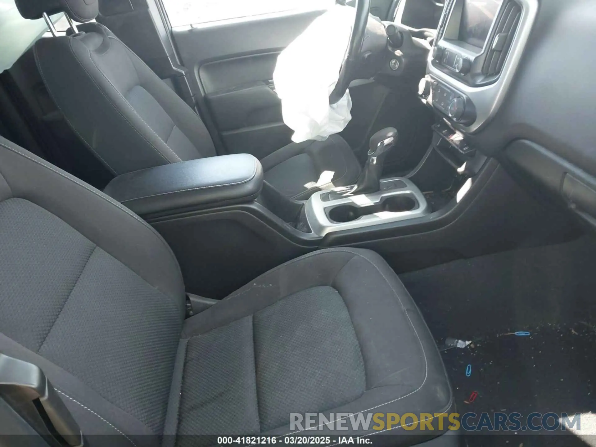 5 Photograph of a damaged car 1GCHSCEA6N1204948 CHEVROLET COLORADO 2022