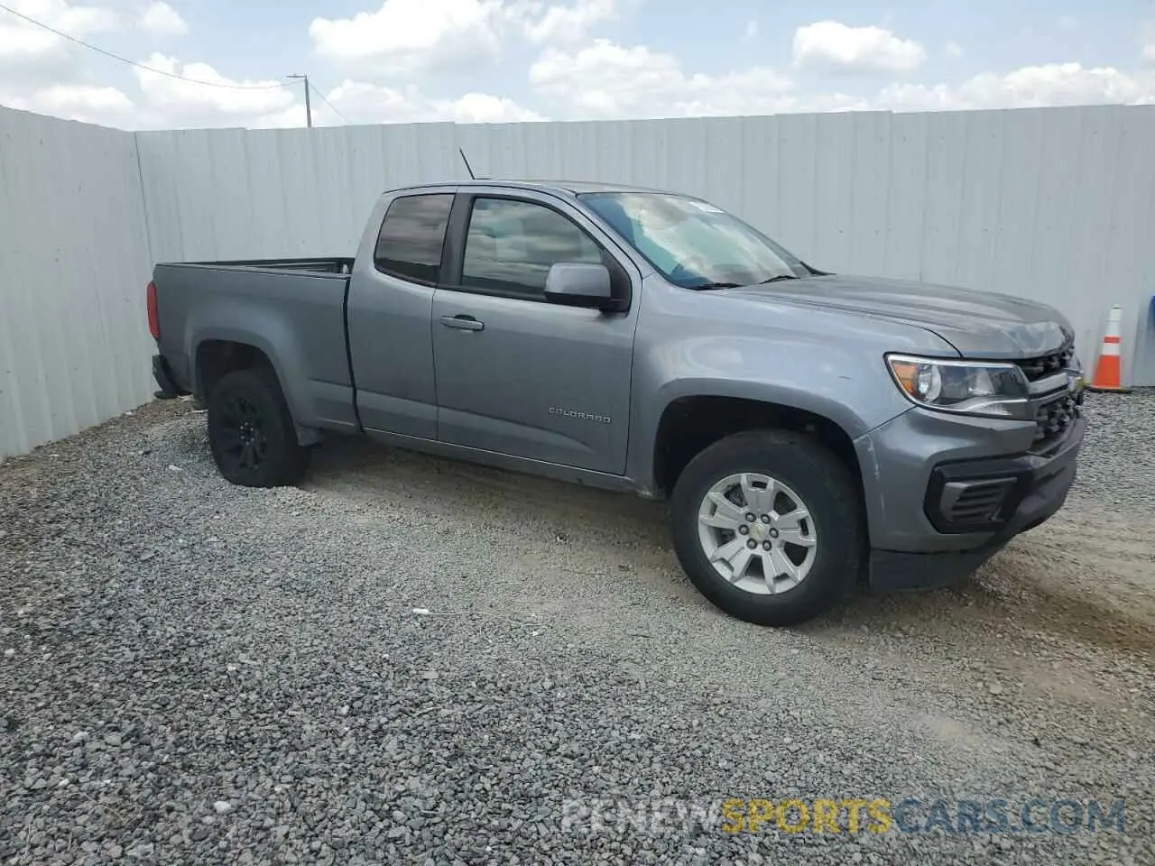 4 Photograph of a damaged car 1GCHSCEA7N1155937 CHEVROLET COLORADO 2022