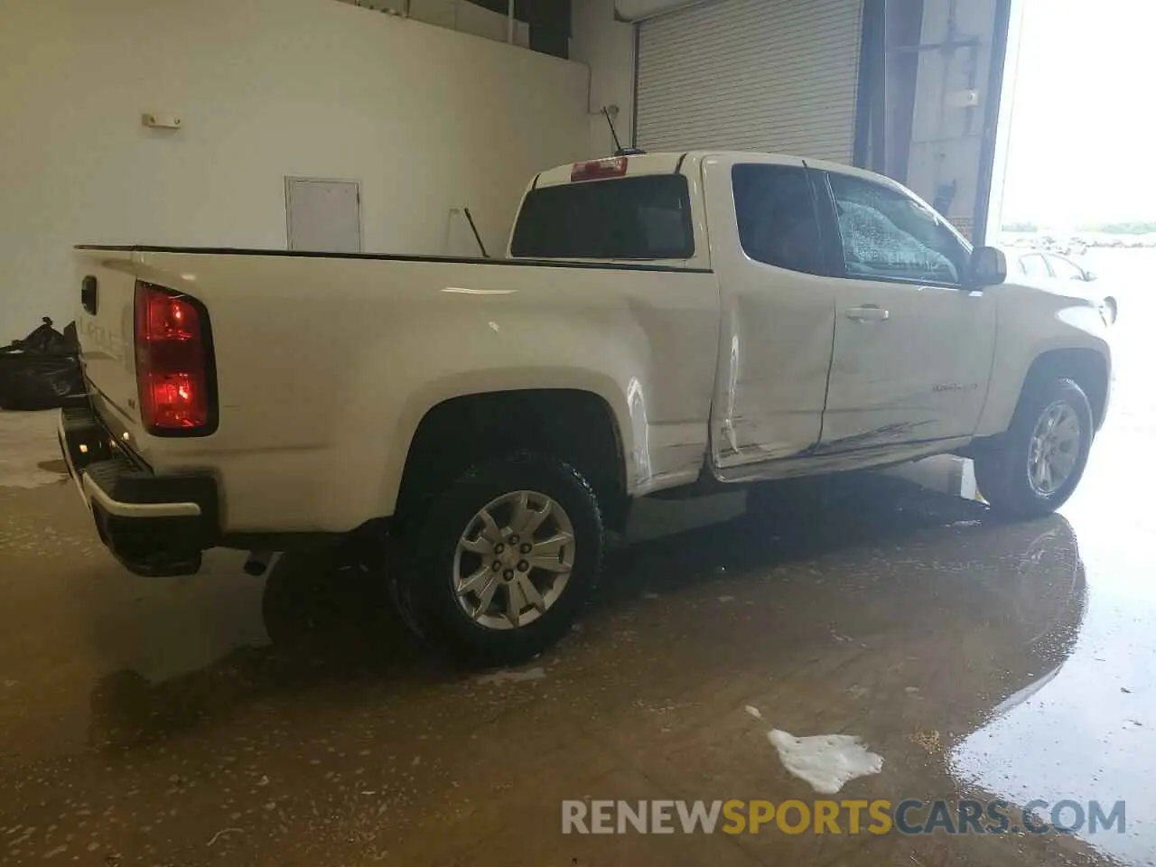 3 Photograph of a damaged car 1GCHSCEA7N1205638 CHEVROLET COLORADO 2022