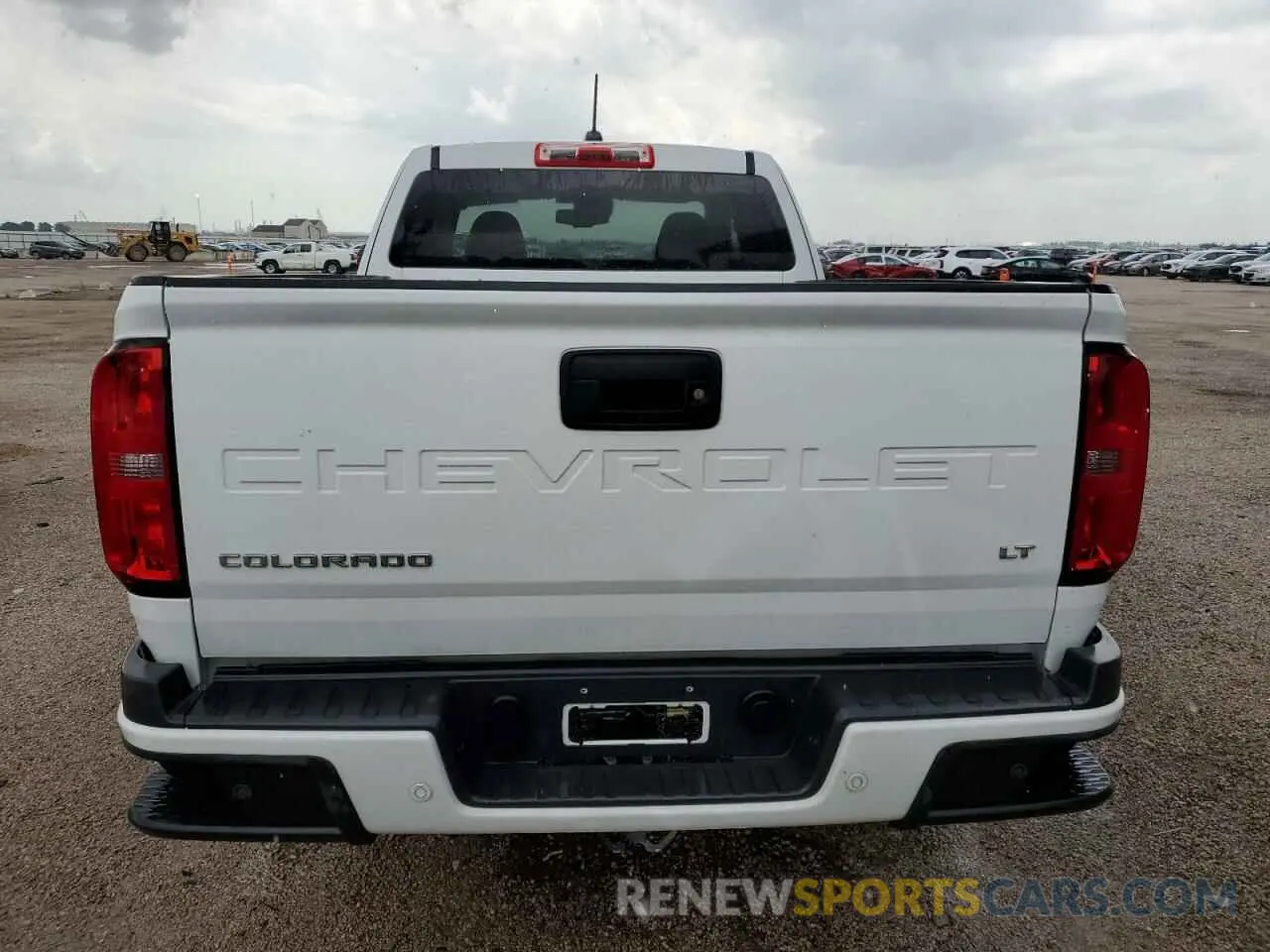 6 Photograph of a damaged car 1GCHSCEA7N1247341 CHEVROLET COLORADO 2022