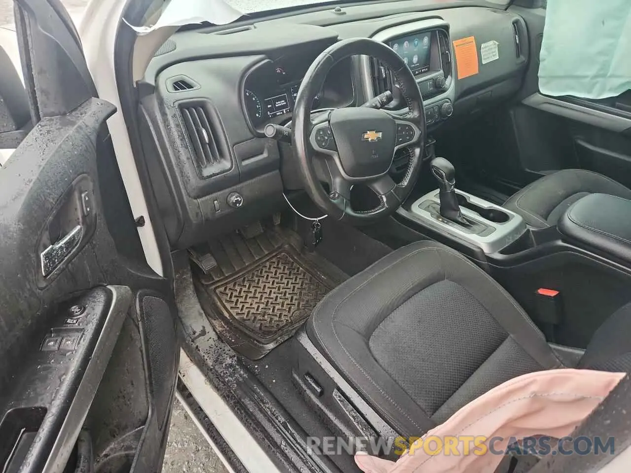 8 Photograph of a damaged car 1GCHSCEA8N1191524 CHEVROLET COLORADO 2022