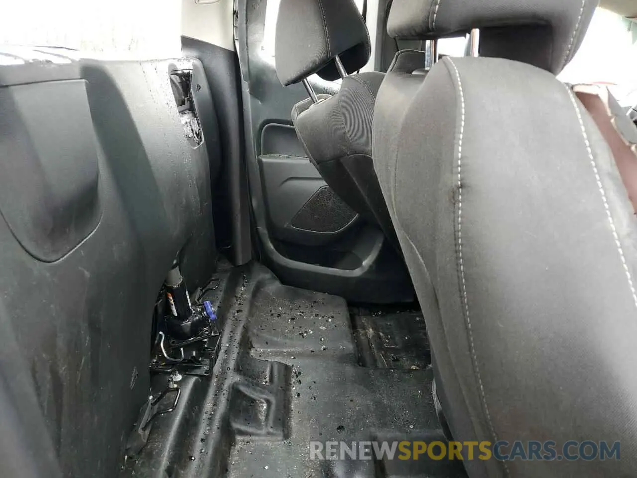 10 Photograph of a damaged car 1GCHSCEA8N1232282 CHEVROLET COLORADO 2022