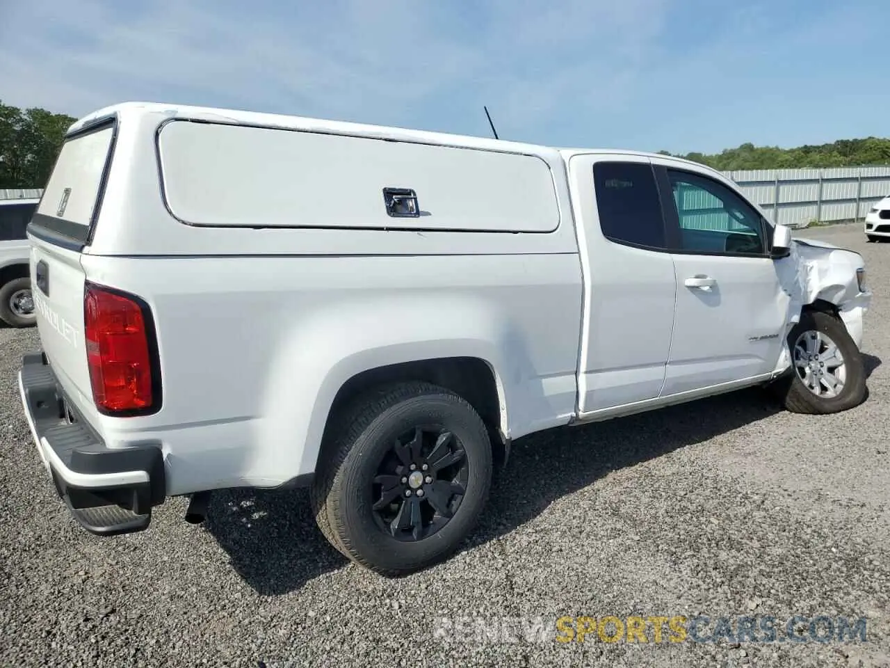 3 Photograph of a damaged car 1GCHSCEA8N1235960 CHEVROLET COLORADO 2022