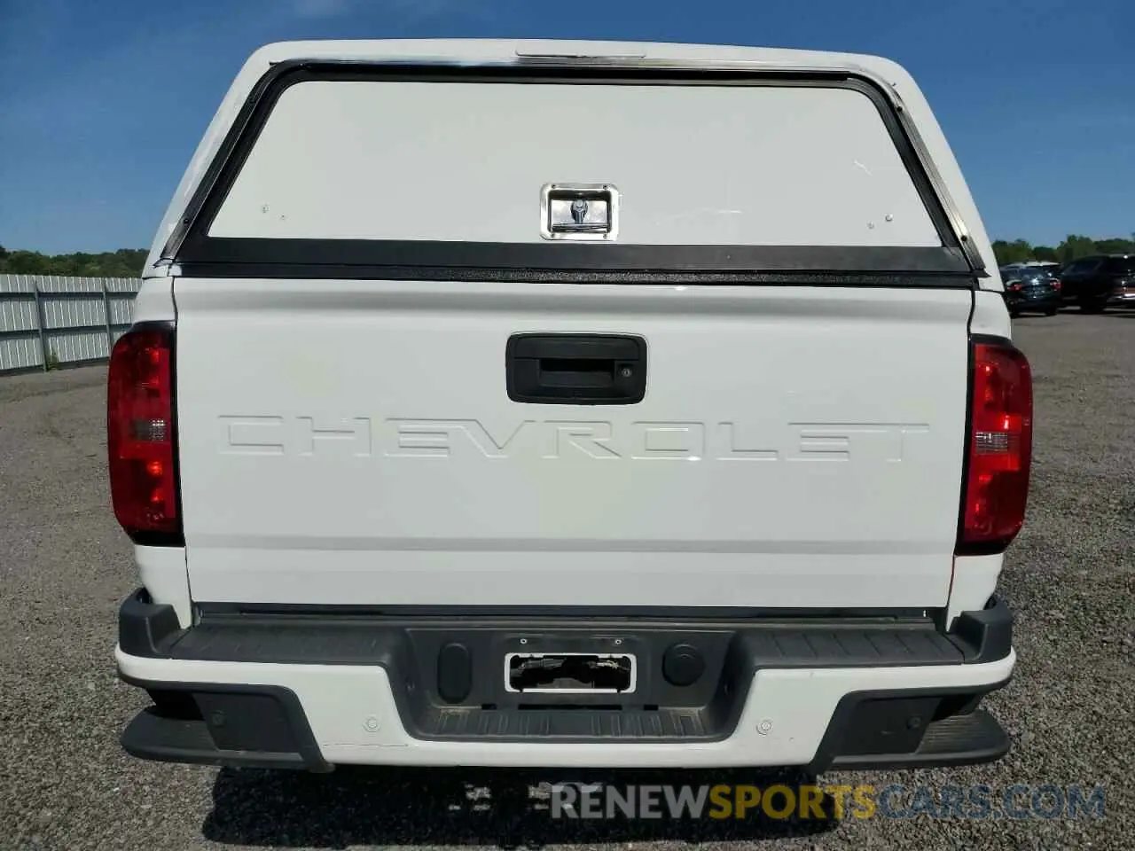 6 Photograph of a damaged car 1GCHSCEA8N1235960 CHEVROLET COLORADO 2022