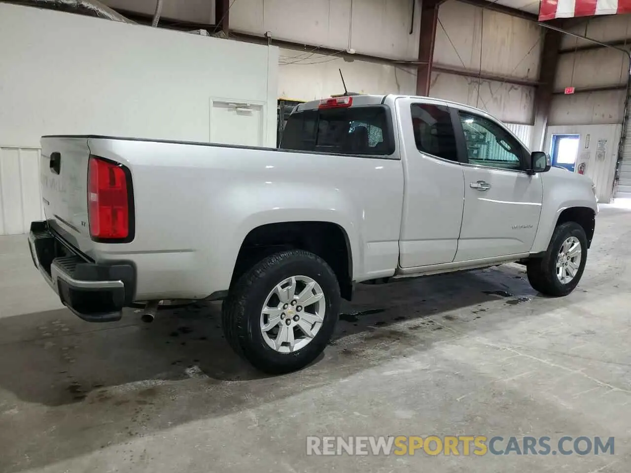 3 Photograph of a damaged car 1GCHSCEAXN1163708 CHEVROLET COLORADO 2022