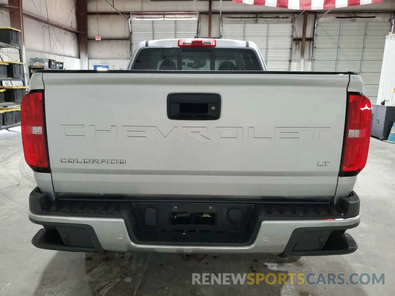 6 Photograph of a damaged car 1GCHSCEAXN1163708 CHEVROLET COLORADO 2022