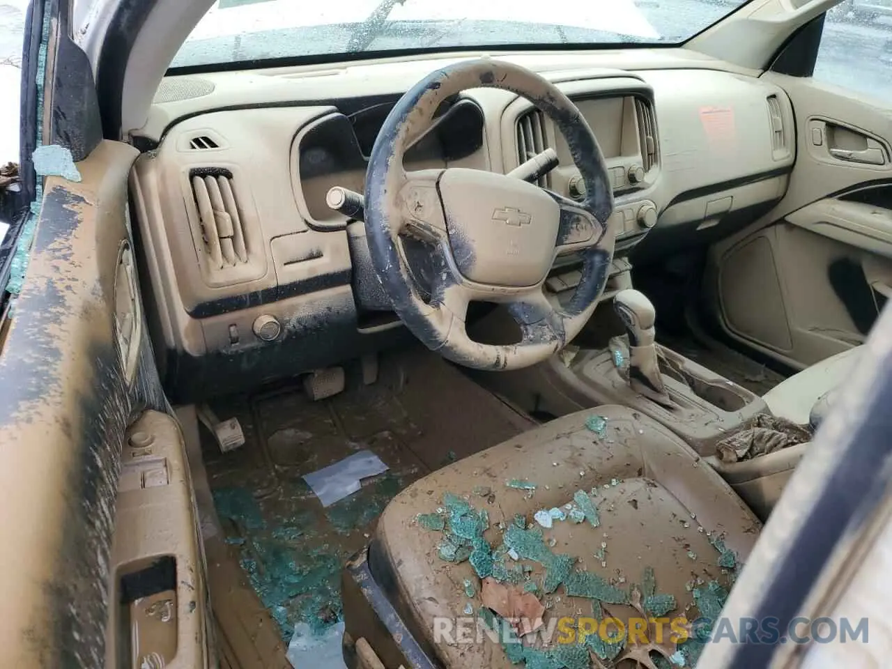 8 Photograph of a damaged car 1GCHSCEAXN1170805 CHEVROLET COLORADO 2022