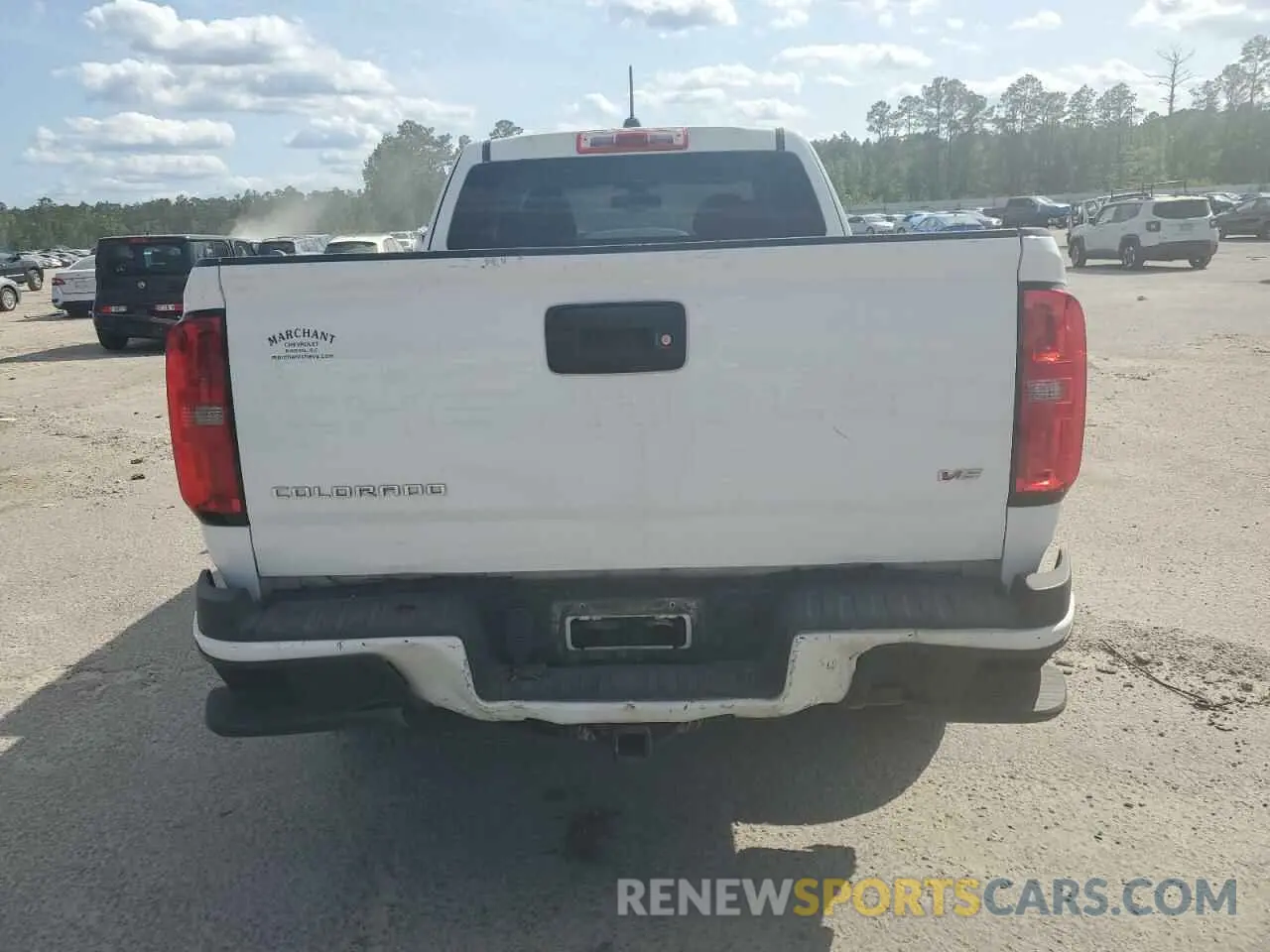 6 Photograph of a damaged car 1GCHSCEN0N1107201 CHEVROLET COLORADO 2022
