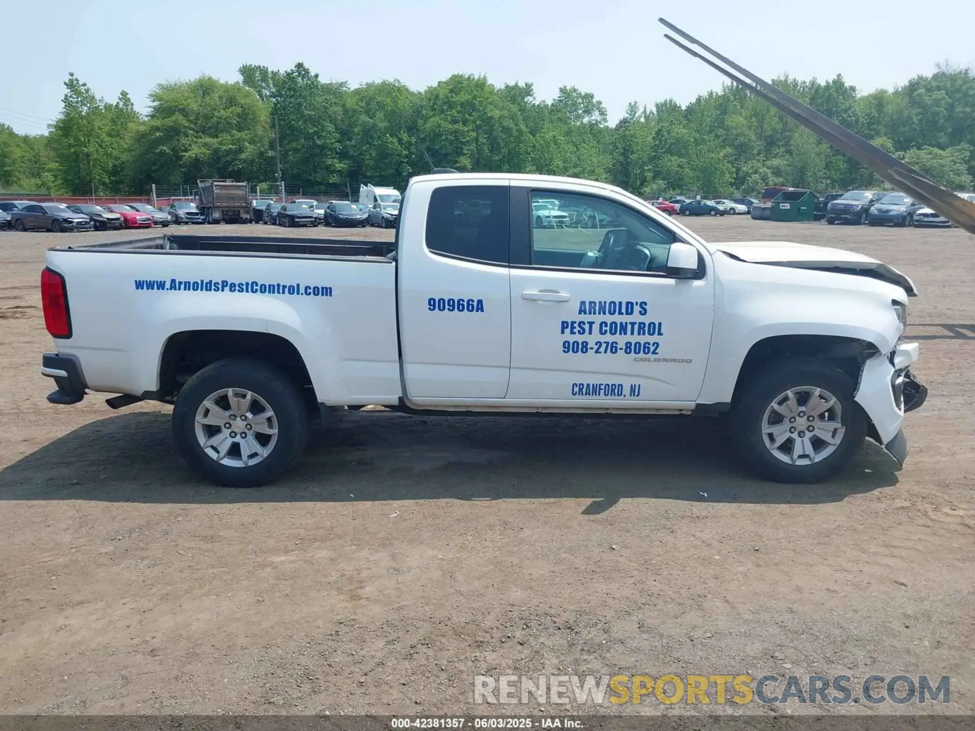 13 Photograph of a damaged car 1GCHSCEN5N1102673 CHEVROLET COLORADO 2022