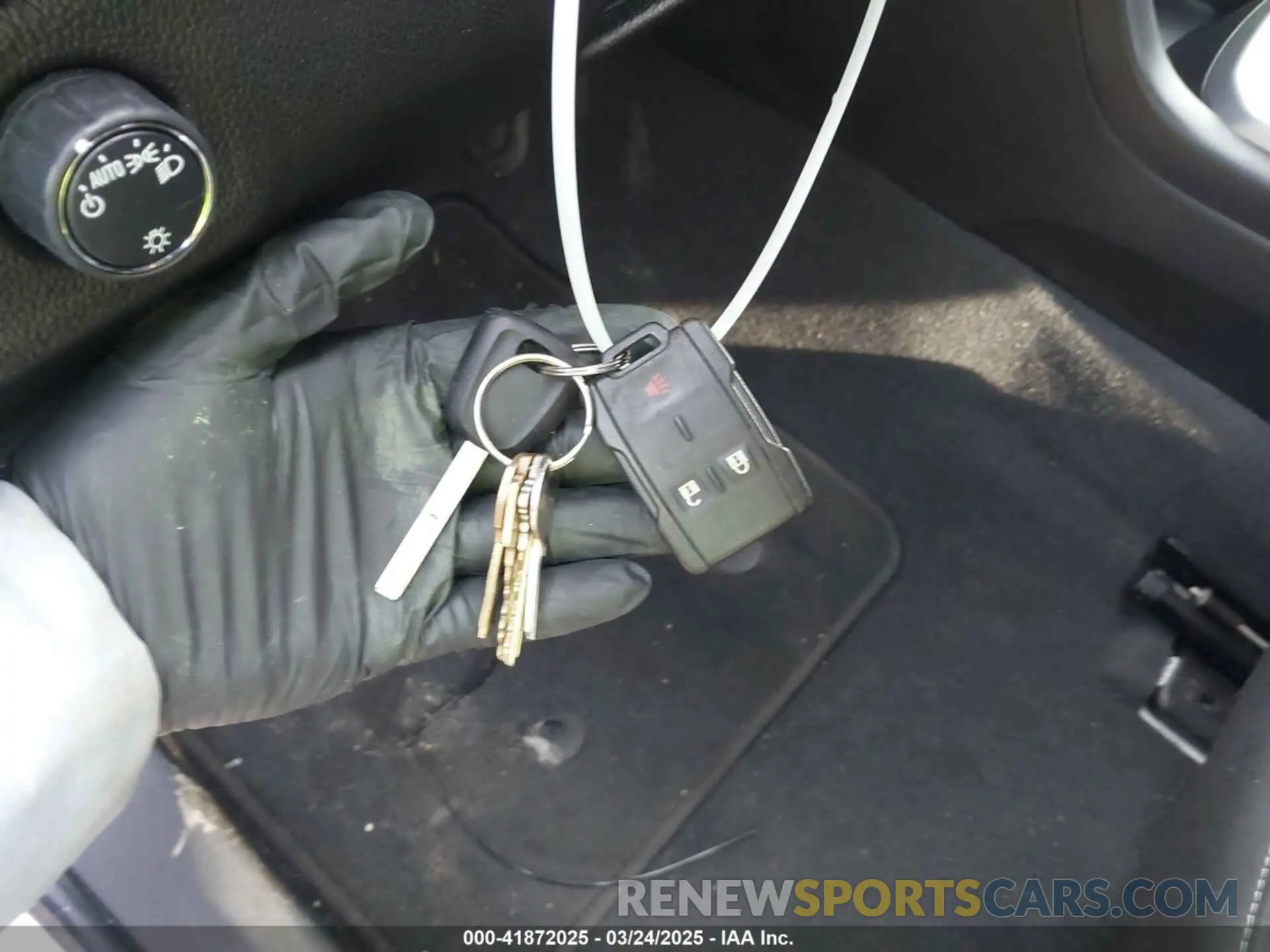 11 Photograph of a damaged car 1GCHSCEN6N1128845 CHEVROLET COLORADO 2022