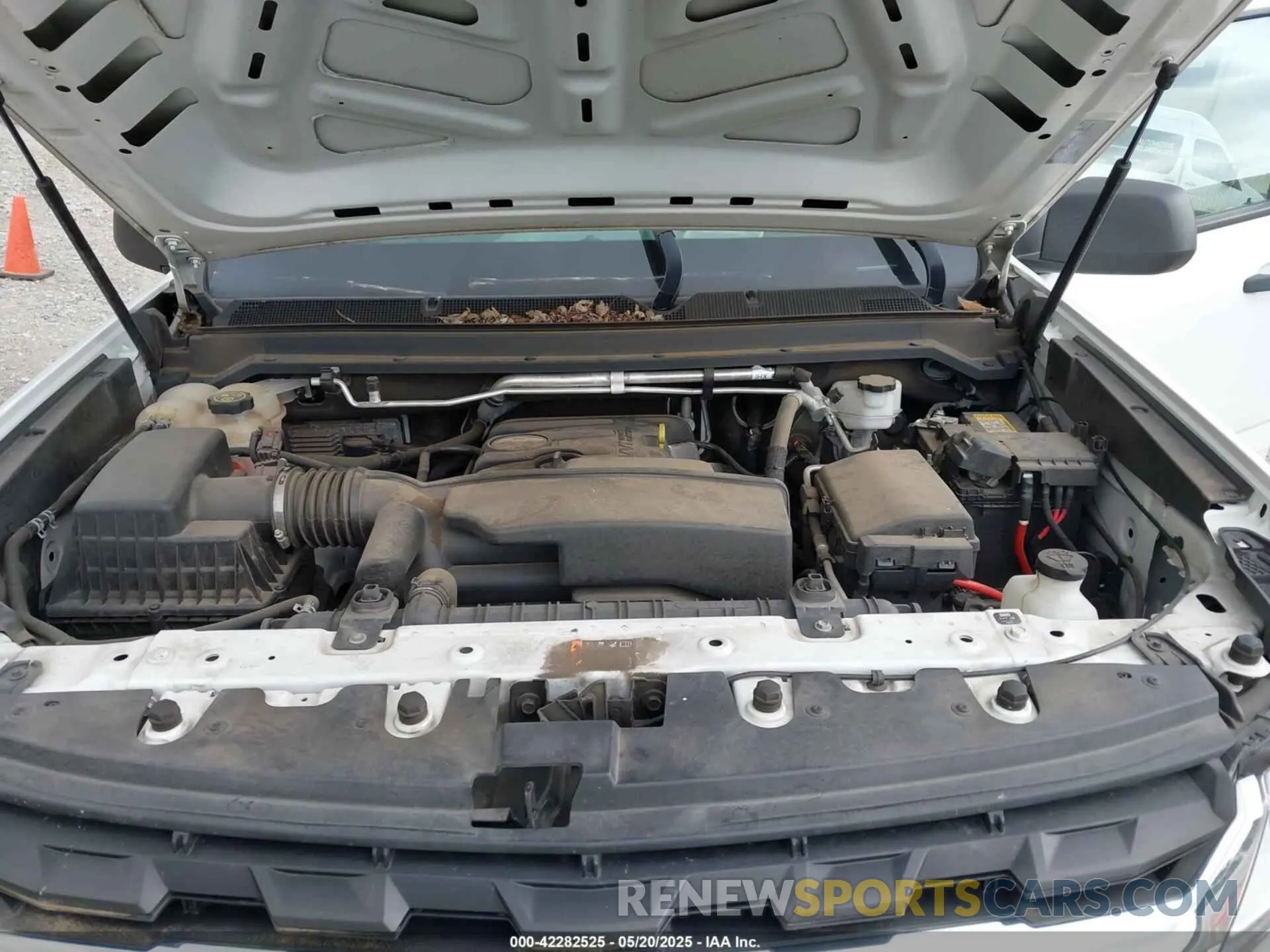 10 Photograph of a damaged car 1GCHTBEA6N1140563 CHEVROLET COLORADO 2022
