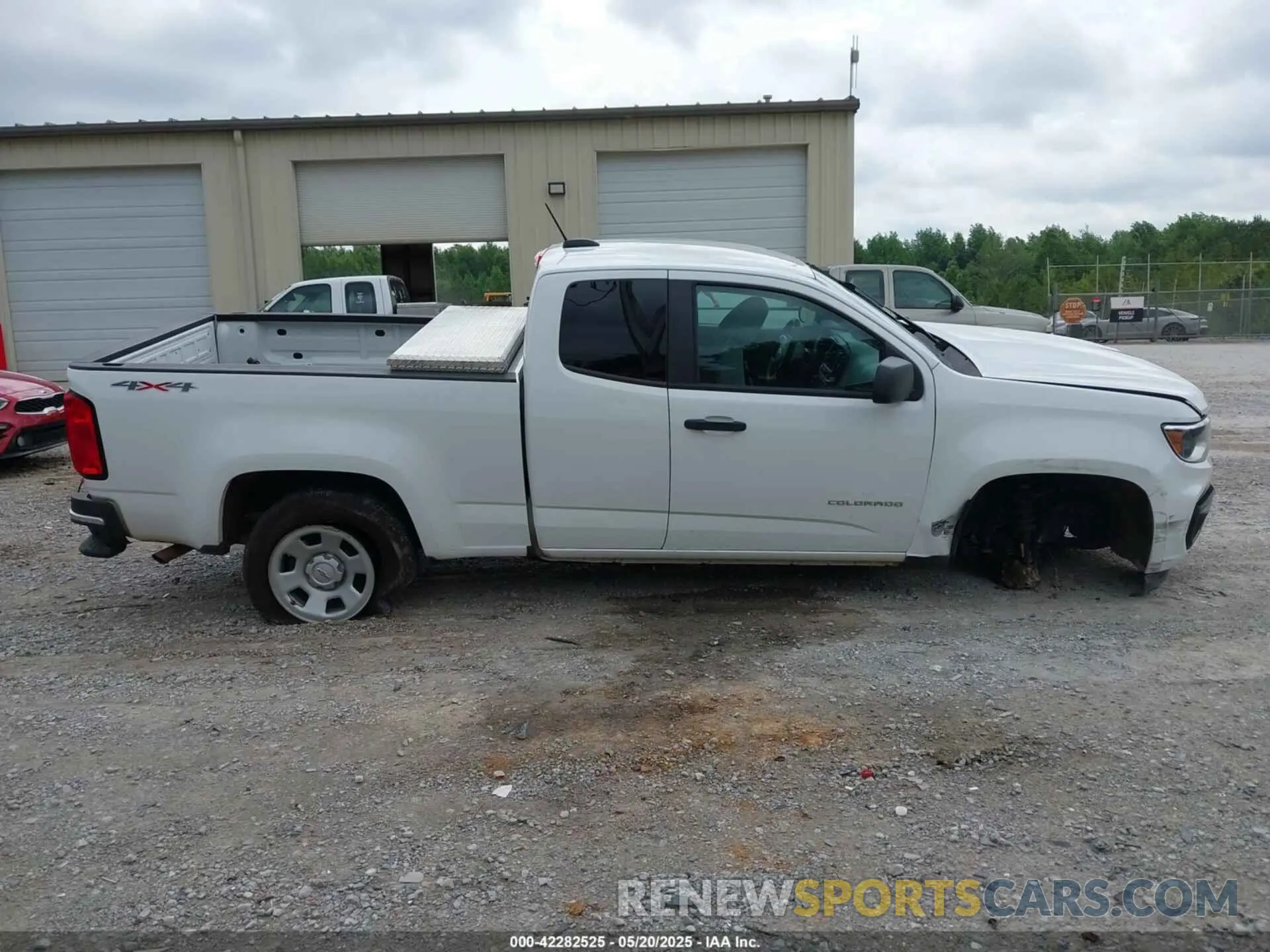 13 Photograph of a damaged car 1GCHTBEA6N1140563 CHEVROLET COLORADO 2022