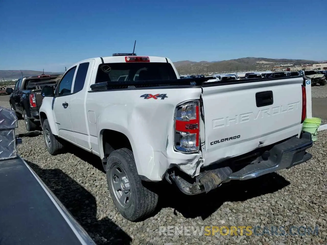 2 Photograph of a damaged car 1GCHTBEA9N1304386 CHEVROLET COLORADO 2022