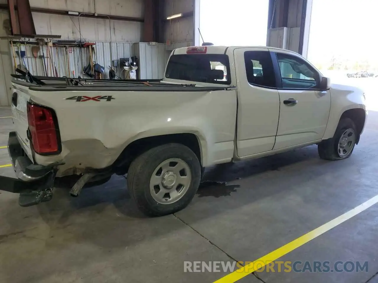 3 Photograph of a damaged car 1GCHTBEN8N1239517 CHEVROLET COLORADO 2022