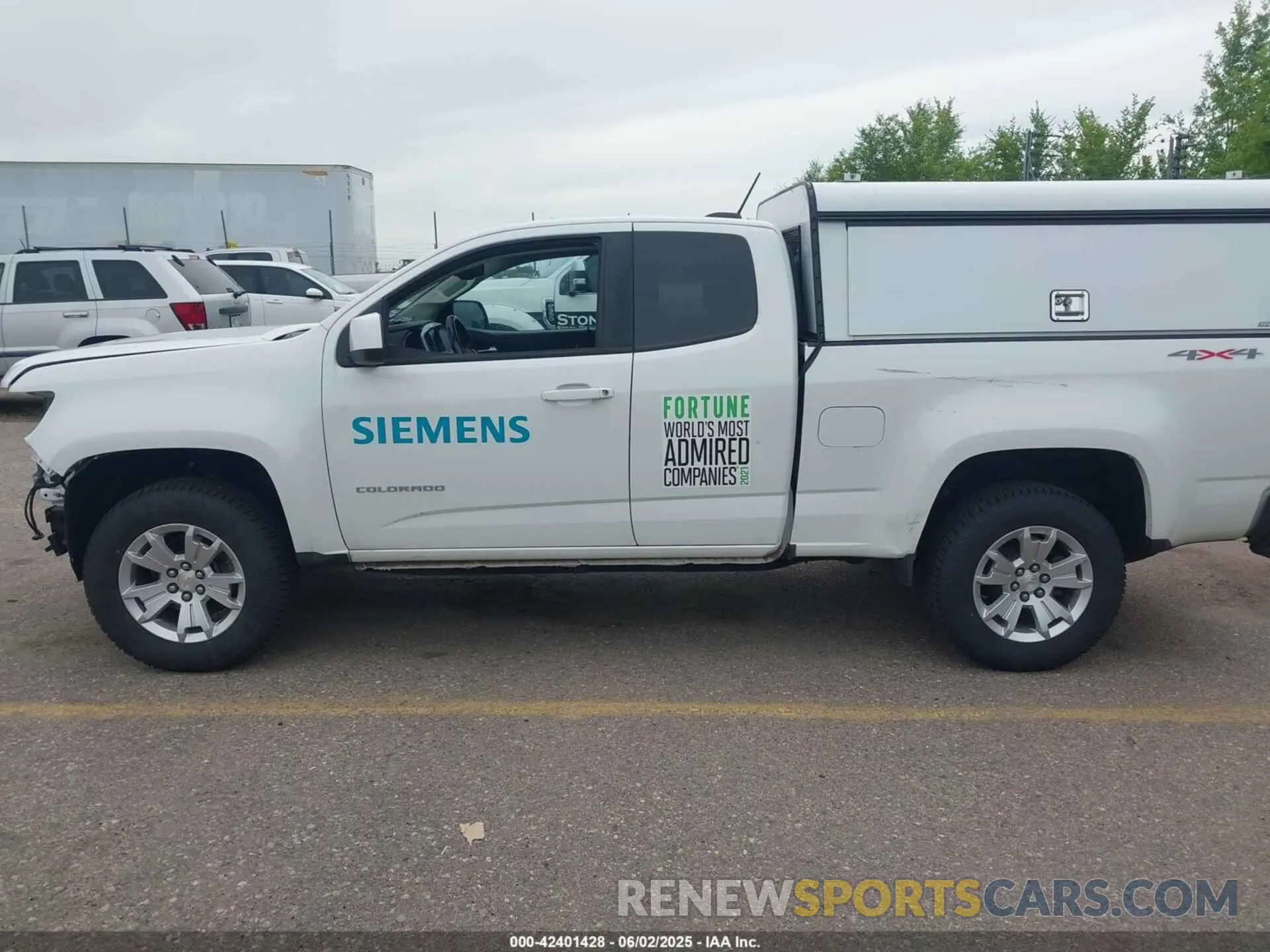 15 Photograph of a damaged car 1GCHTCEA1N1302766 CHEVROLET COLORADO 2022
