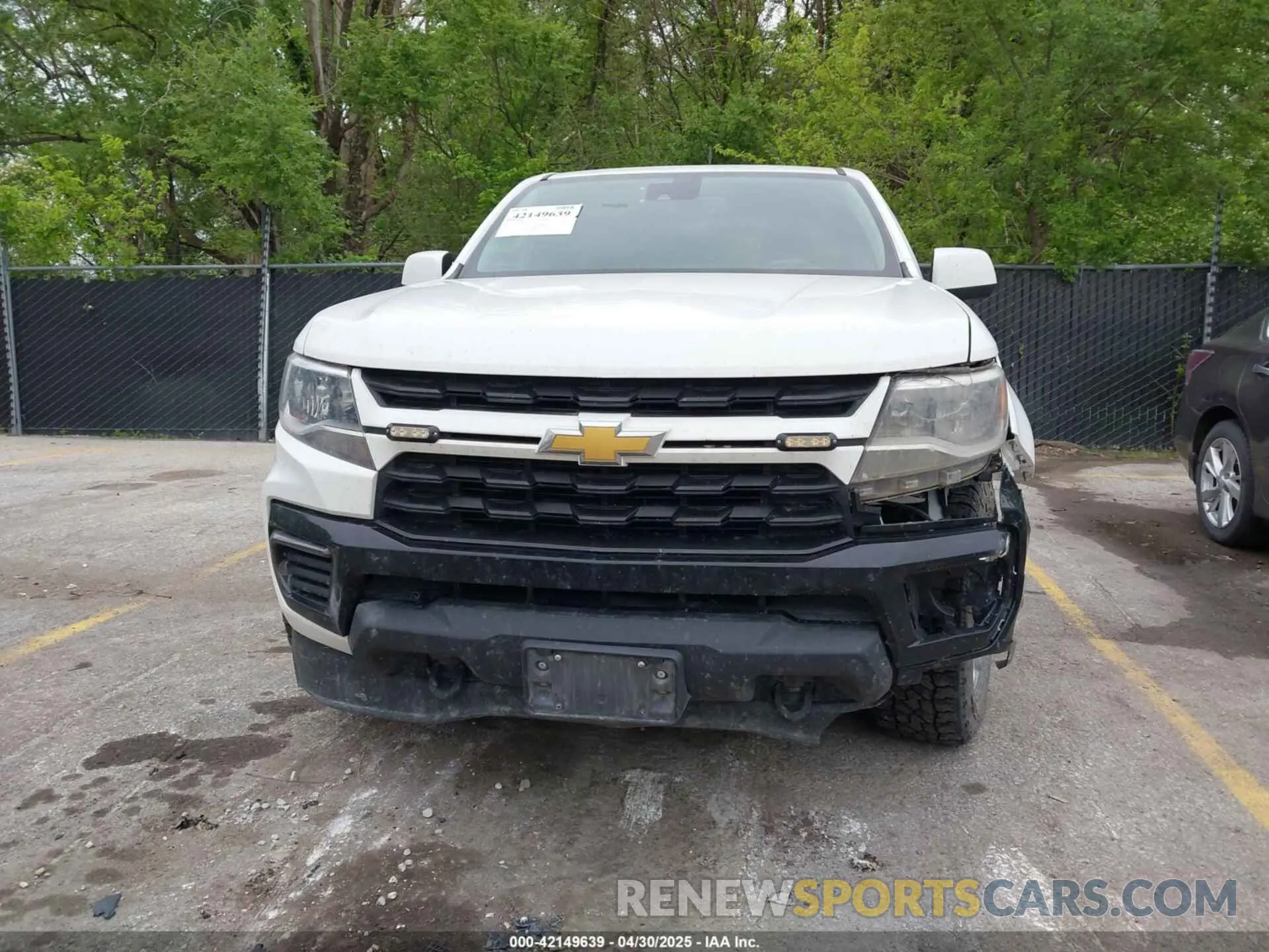 12 Photograph of a damaged car 1GCHTCEA4N1116087 CHEVROLET COLORADO 2022