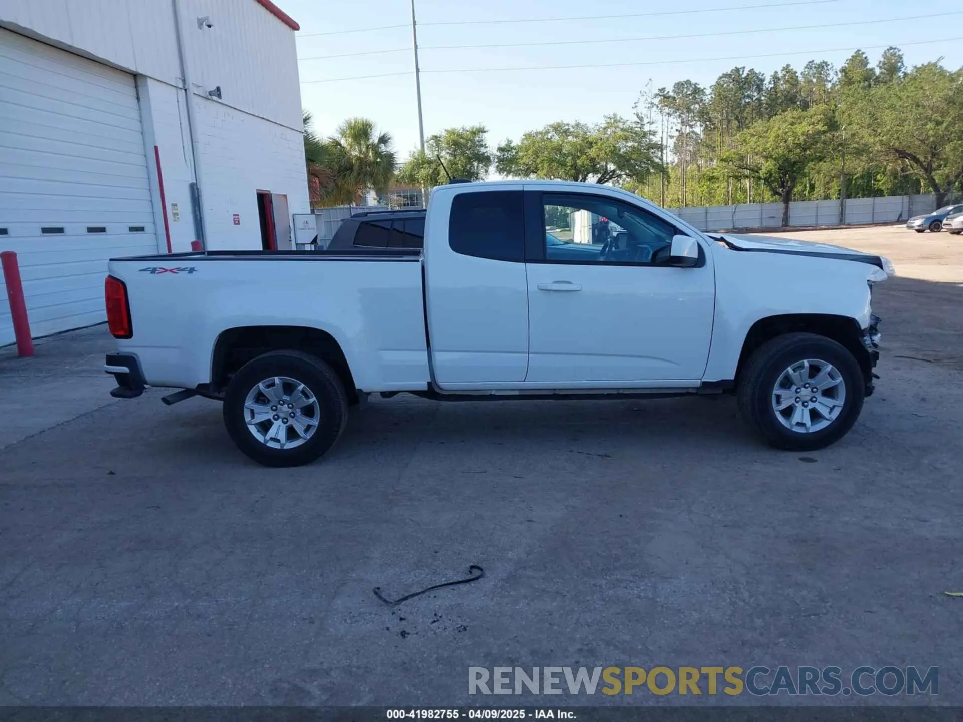 13 Photograph of a damaged car 1GCHTCEA4N1302342 CHEVROLET COLORADO 2022