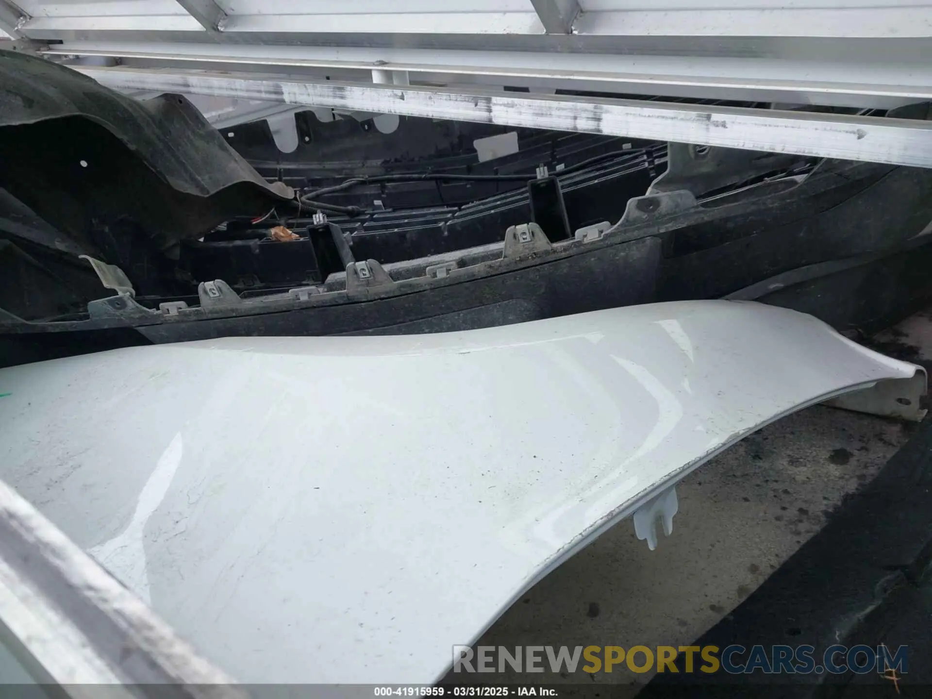 12 Photograph of a damaged car 1GCHTCEA8N1198468 CHEVROLET COLORADO 2022