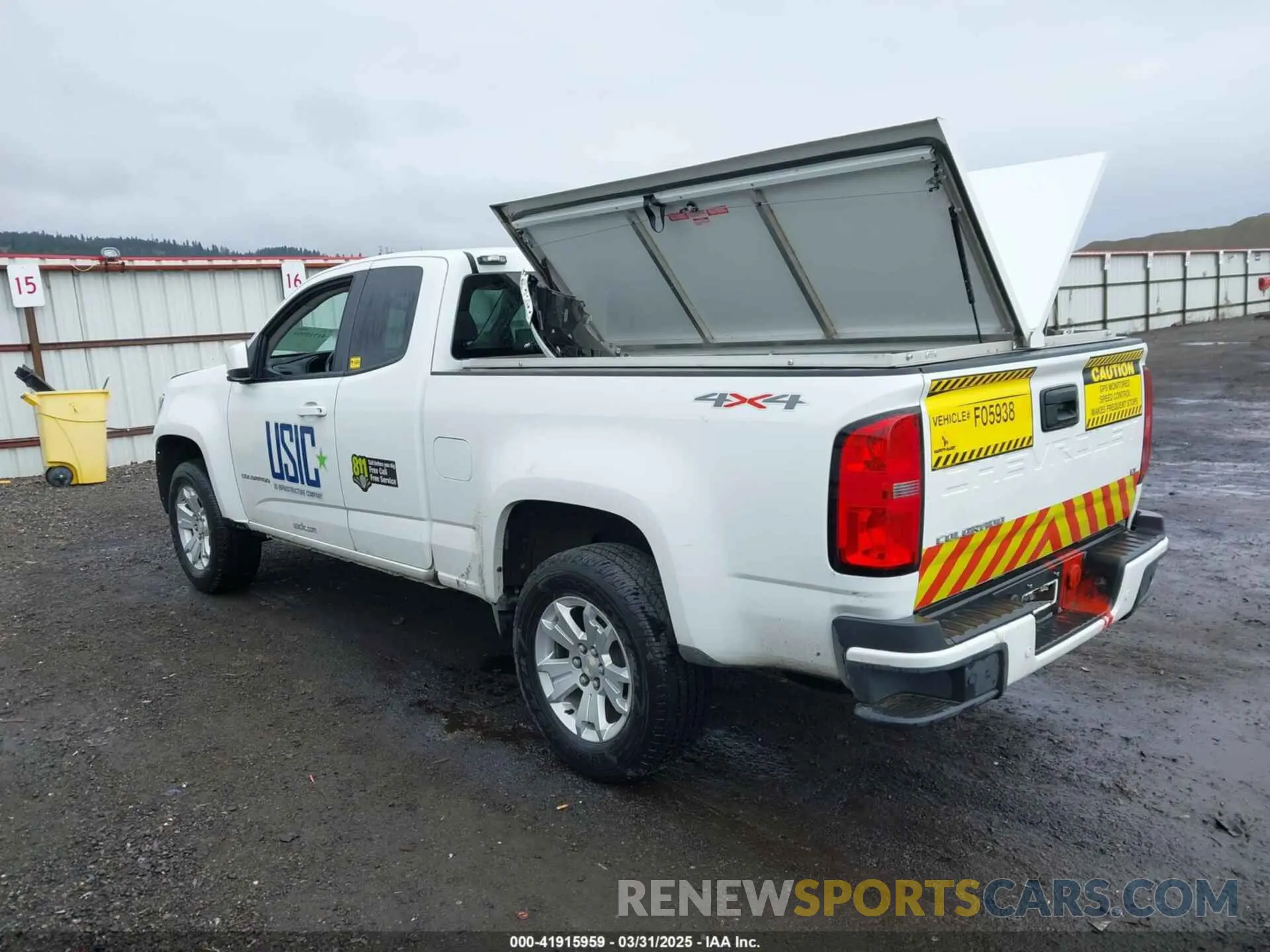 3 Photograph of a damaged car 1GCHTCEA8N1198468 CHEVROLET COLORADO 2022