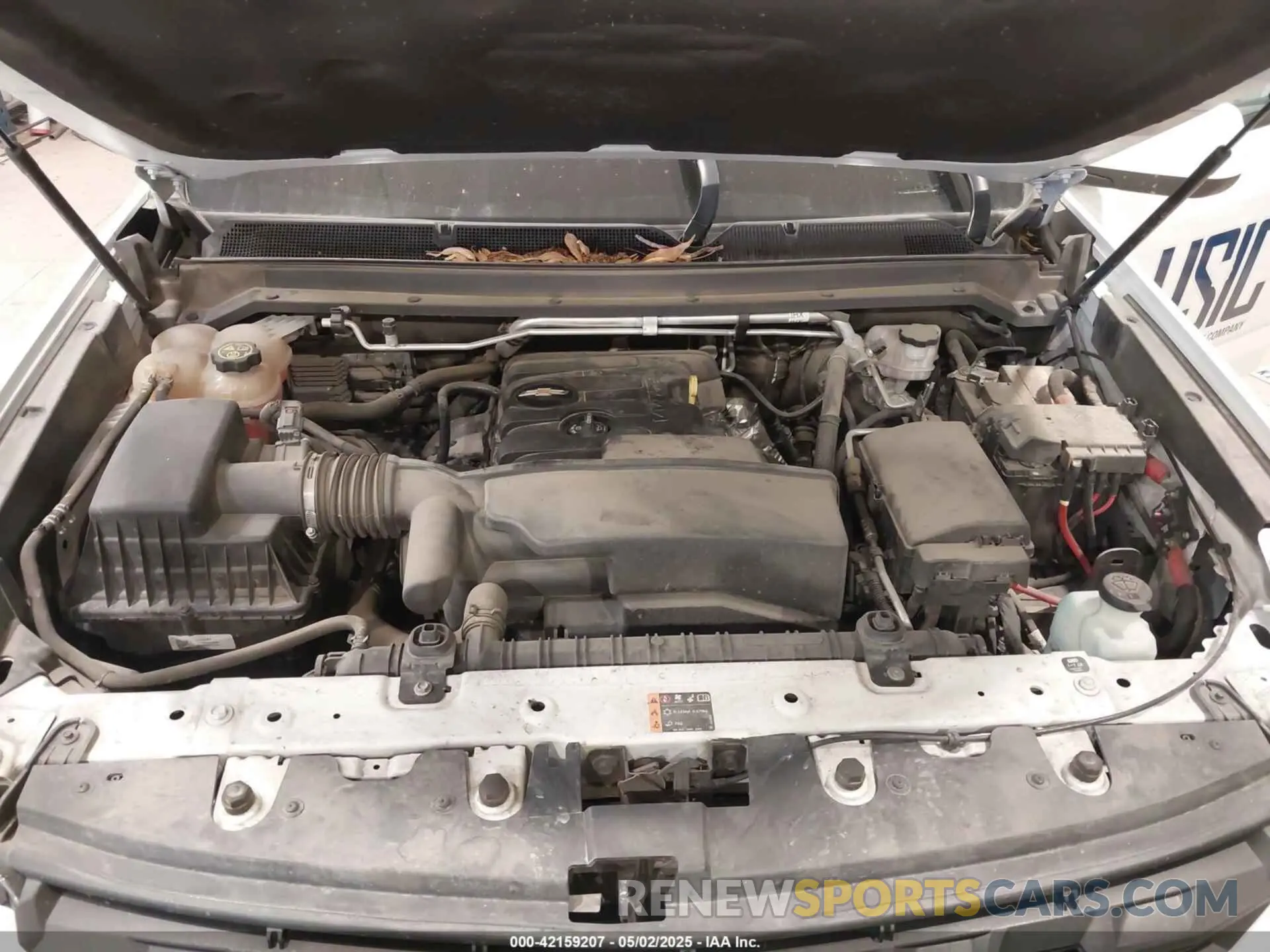 10 Photograph of a damaged car 1GCHTCEAXN1115994 CHEVROLET COLORADO 2022